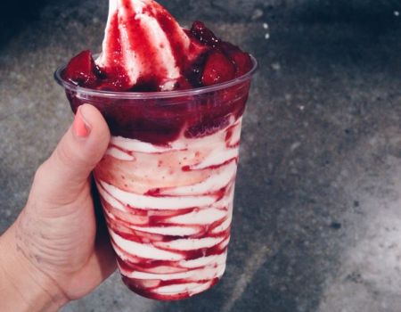 Topping, dip forest fruit