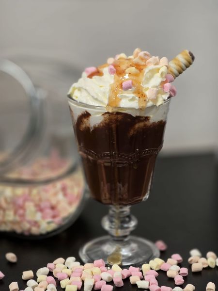 Powder for making hot chocolate