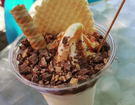 Decorative sprinkles - KitKat Crunch