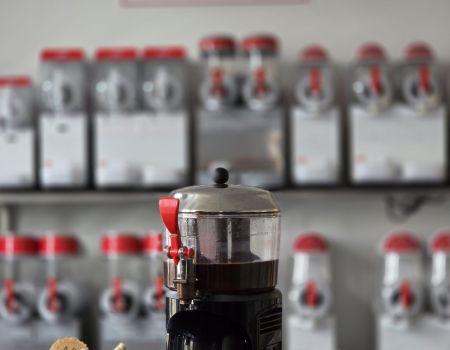 Powder for making hot chocolate