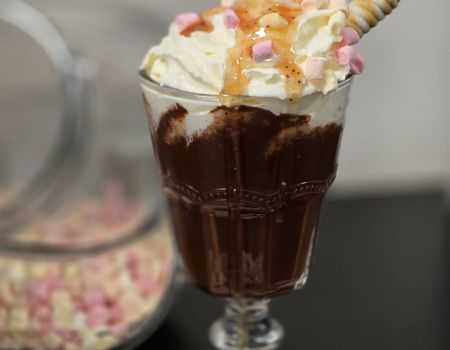 Powder for making hot chocolate